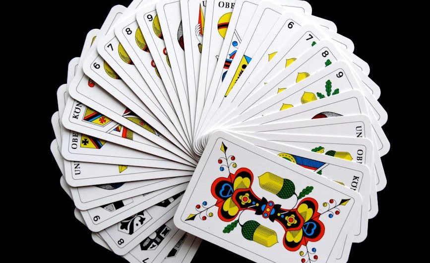 Winning Strategies for Helpslot Players